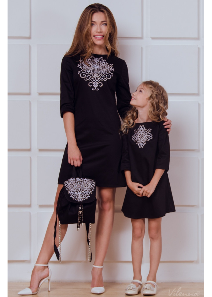 Бавовняна сукня для дівчинки з вишивкою • чорний • інтернет магазин • vilenna • фото 1
