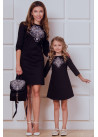 Бавовняна сукня для дівчинки з вишивкою • чорний • інтернет магазин • vilenna • зображення 2
